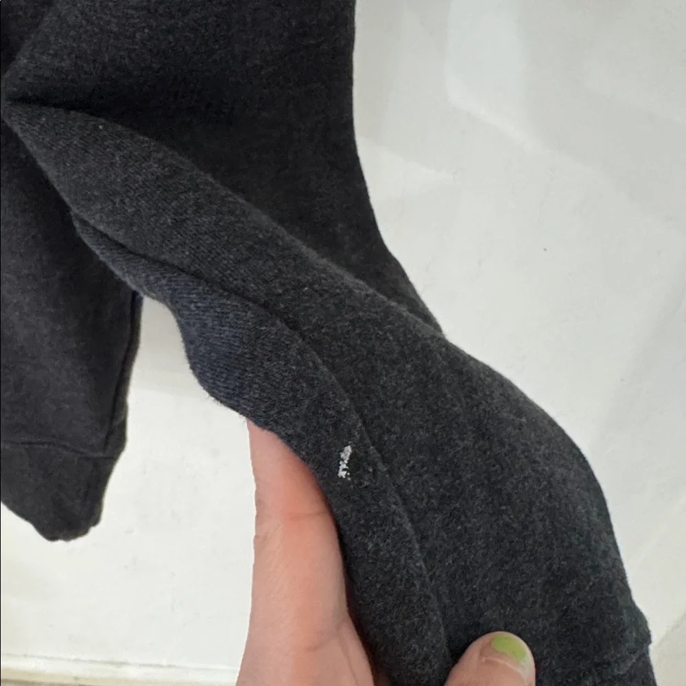 Stio Gray Mountain Scene Hoodie Medium - Picture 3 of 6